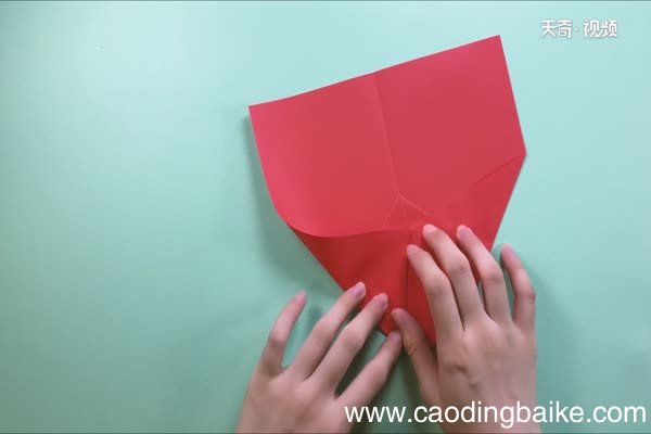 纸飞机怎么折