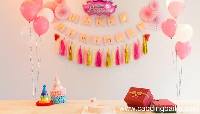 祝自己生日快乐的英语句子 祝自己生日的英文句子大全