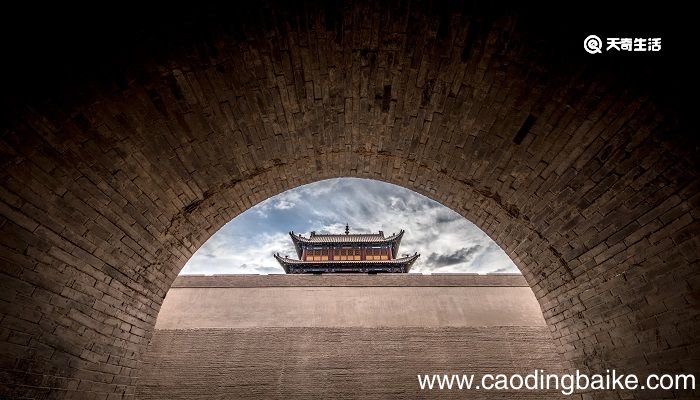 山坡羊骊山怀古主旨 山坡羊骊山怀古主旨是什么