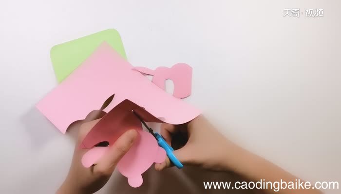 可爱的小熊小兔生日贺卡怎么做