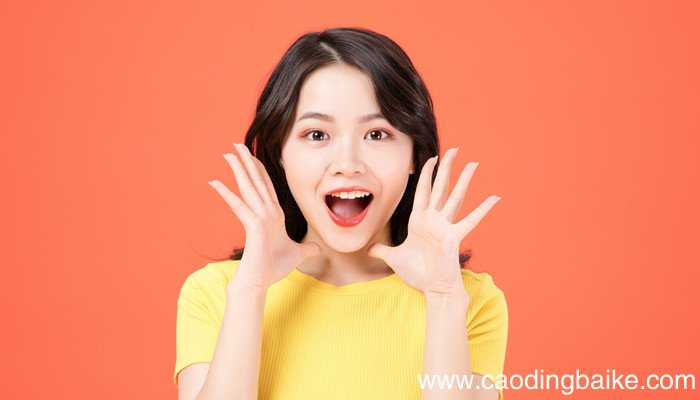 神采奕奕形容什么人 形容神采奕奕的词语
