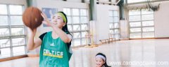 幼儿学篮球的好处和重要性 幼儿学打篮球的好处