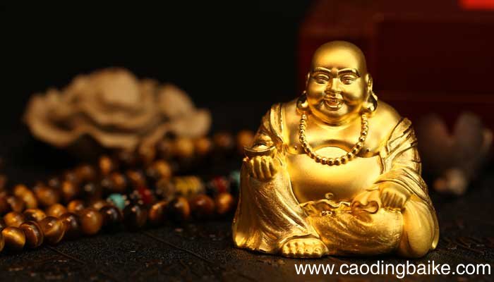 佛印绝类弥勒袒胸矫首昂视神情与苏黄不属翻译 佛印绝类弥勒袒胸矫首昂视神情与苏黄不属的意思