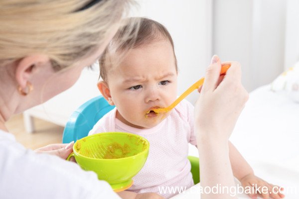 孩子吃饭磨蹭怎么办怎么让孩子吃饭不磨蹭