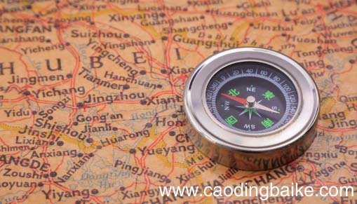 与西南相对的方向是 与西南相对的方向是什么