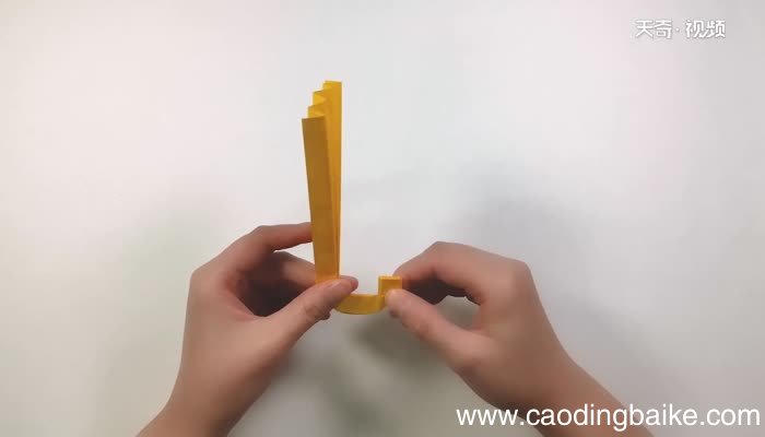 字母C的折法 字母C怎么折