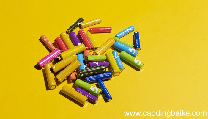 离子电池充电时电子的运动方向是 离子电池的作用