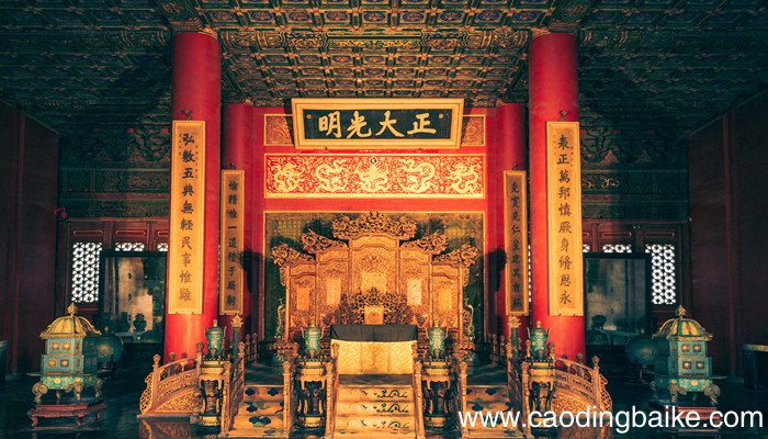 卫鞅亡魏入秦孝公以为相的翻译 卫鞅亡魏入秦孝公以为相的译文