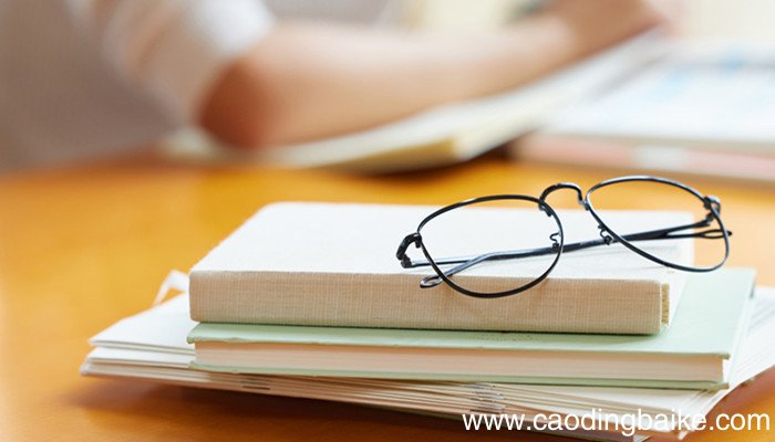 使人私以楚谋告延,延以英藩戚至亲,不然其言翻译 使人私以楚谋告延,延以英藩戚至亲,不然其言怎么翻译