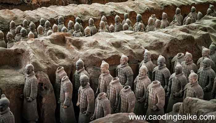 我国第一个奴隶制王朝是哪个朝代 我国历史上第一个奴隶制王朝是哪个