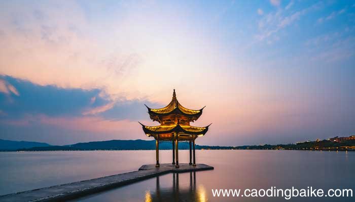 淡妆浓抹的意思是什么三年级淡妆浓抹的意思是什么