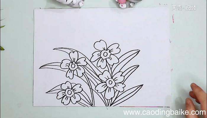 茂密的花丛简笔画 茂密的花丛画报