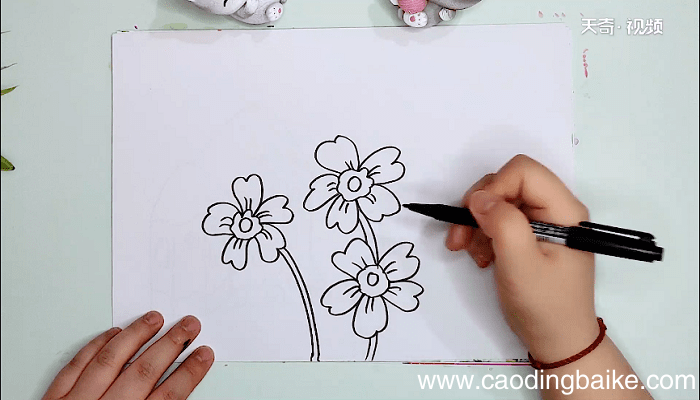 茂密的花丛简笔画 茂密的花丛画报