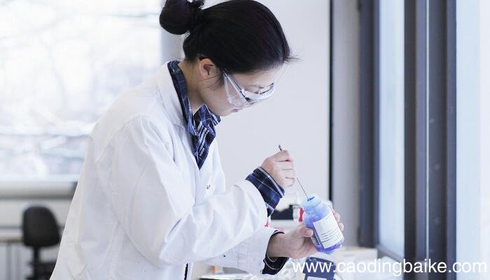 二氧化碳和盐酸反应的化学方程式 二氧化碳和盐酸反应的化学方程式是什么