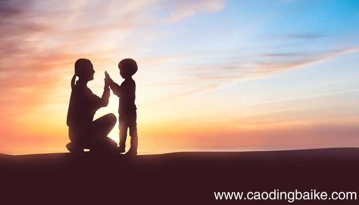 孩子送给妈妈礼物妈妈感动的话语怎么写 感谢孩子送给妈妈礼物的话语