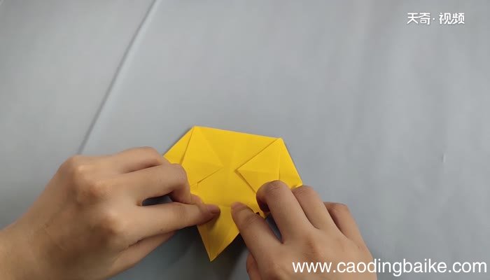 圣诞熊怎么折 圣诞熊的折法