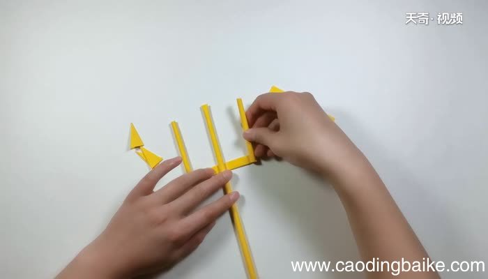 三叉戟折纸教程 三叉戟的折法步骤