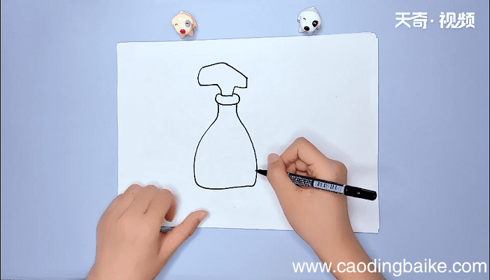喷水壶的简笔画 喷水壶的简笔画画报