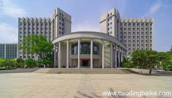 初中为什么不建议孩子去私立学校 初中要不要上私立学校