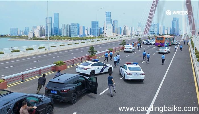 小江警官是谁 谁是小江警官