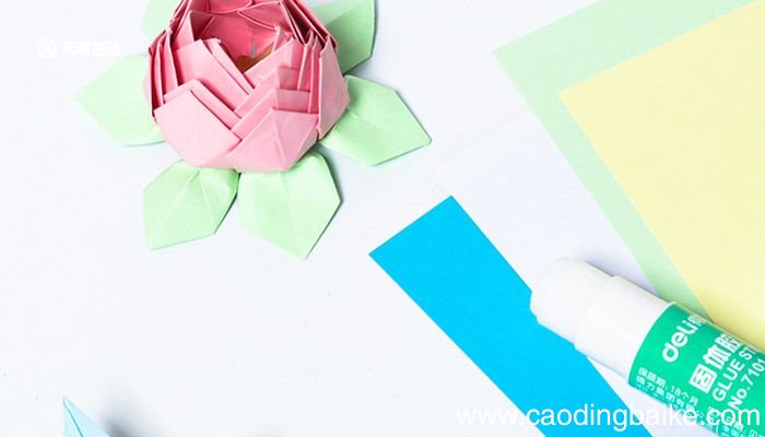 口红胶是干什么用的 口红胶是做什么的