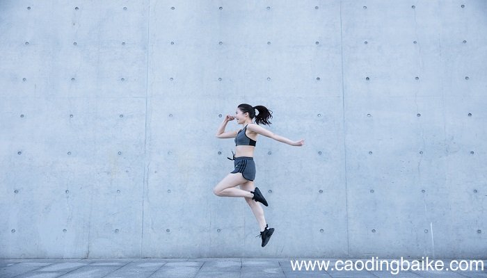 网球鞋和普通运动鞋的区别 网球鞋和普通运动鞋一样吗