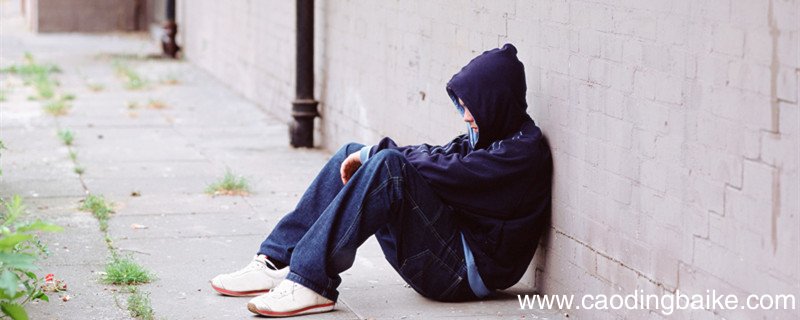 连帽毛衣怎么搭配 连帽毛衣的搭配方法