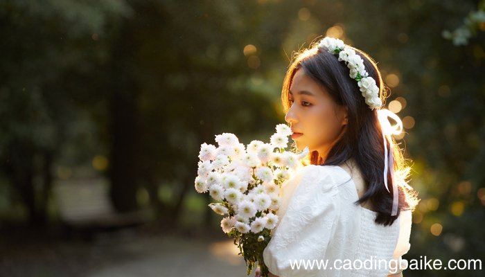 连衣裙腰带多种系法 裙腰带的系法