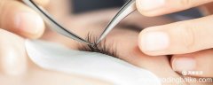 接假睫毛对眼睛有危害吗 接假睫毛对眼睛有没有危害