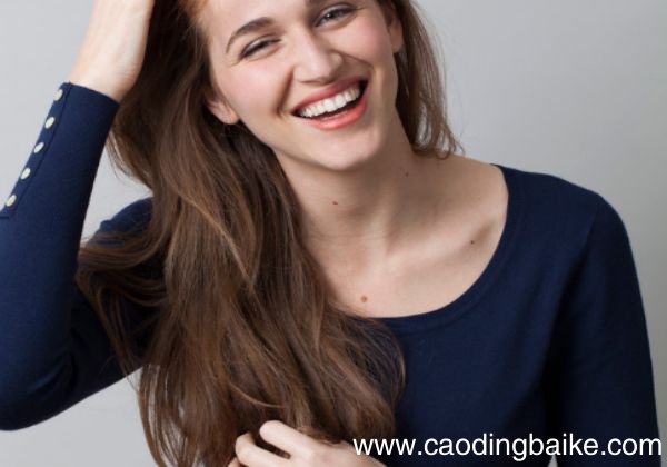 什么人适合染冷棕色系 冷棕色系发型的优点