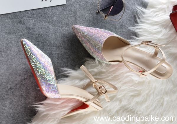 夏季百搭的鞋子有哪些 夏季适合哪些鞋子