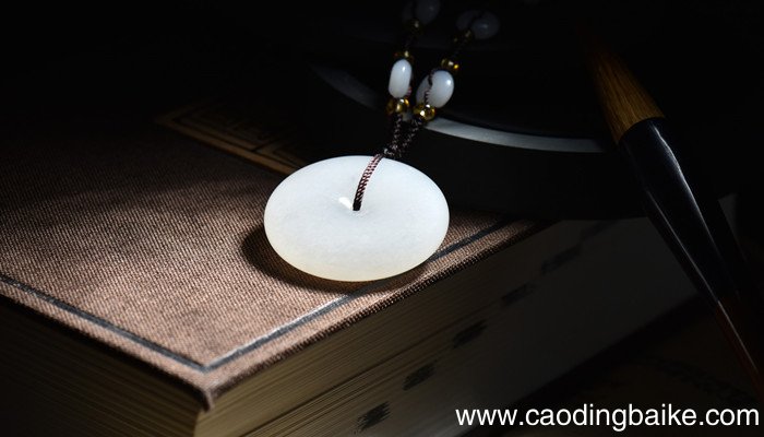 和田玉产自新疆哪个地方 和田玉产地在新疆哪里