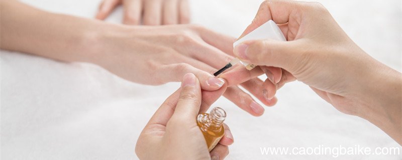甲油胶没有烤灯怎样干 甲油胶不用烤灯怎么干