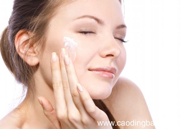 夏天可以不用面霜吗 夏天应该选用哪种面霜