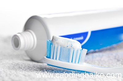 牙膏上的颜色标签代表什么意思 牙膏上颜色标签是什么意思