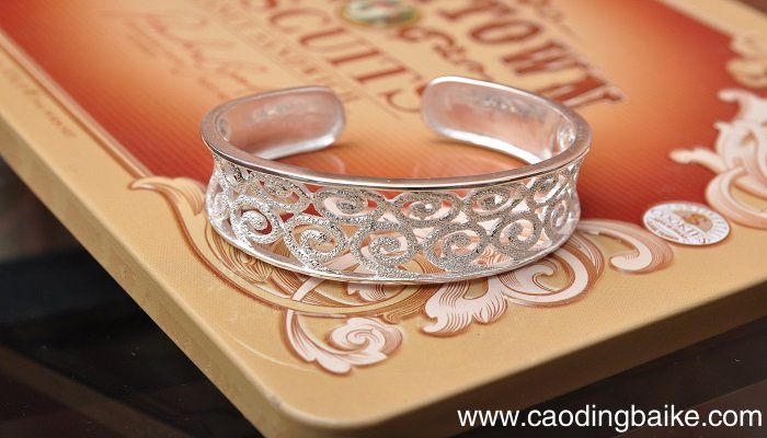 千足银和925银区别千足银和925银有什么不同