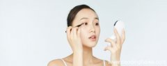 咖啡色的眼线该怎么画 怎么画眼线