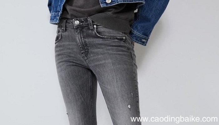 紧身裤的搭配方法 紧身裤怎么配上衣