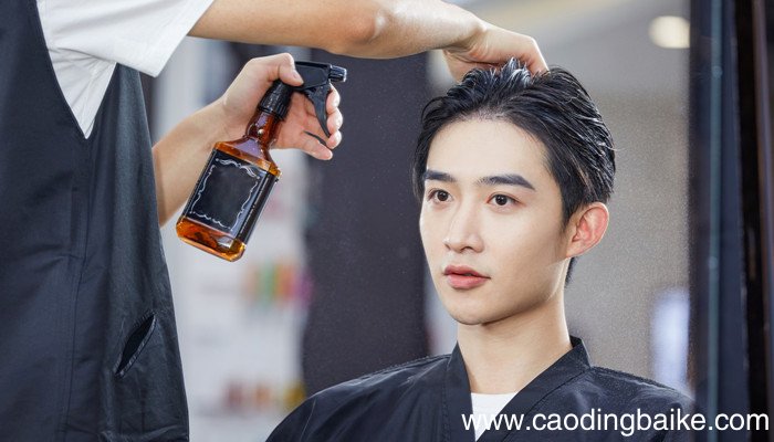 为什么洗发店洗的头发几天都不会油 洗发店洗的头发为什么可以几天都不会油