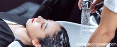 为什么洗发店洗的头发几天都不会油 洗发店洗的头发为什么可以