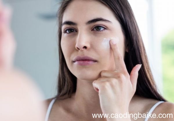 化妆品先用隔离还是先用防晒隔离与防晒的区别