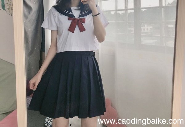 过膝袜夏季如何搭配 夏季过膝袜子怎么搭配
