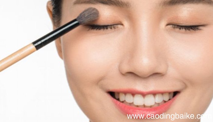 深眼窝怎么画眼影深眼窝画眼影的方法