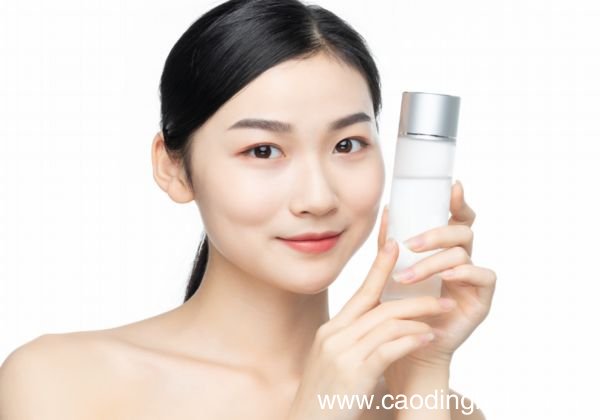 脸上长粉刺需要注意什么 脸上长粉刺的注意事项