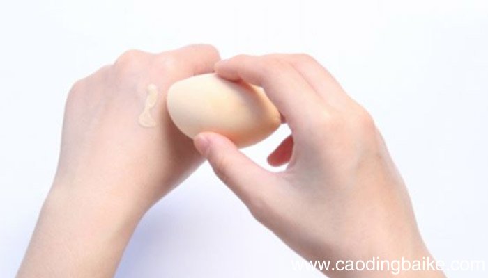 蛋蛋粉扑的正确使用方法蛋蛋粉扑如何使用