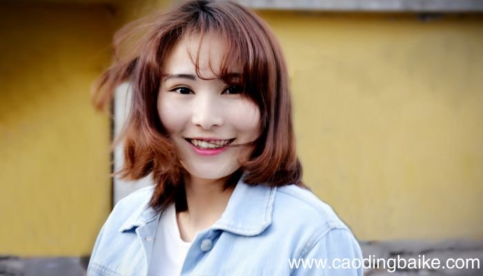 ?肤色偏黑的人适合染哪种发色 ?肤色偏黑适合的发色有哪些