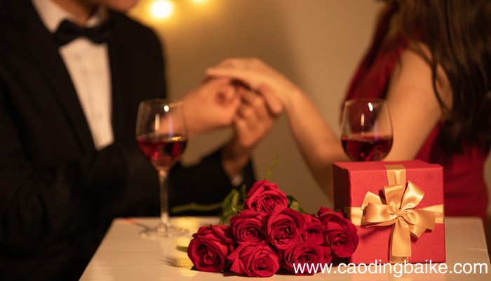 左手戒指的戴法和意义 左手戒指的戴法和意义是什么