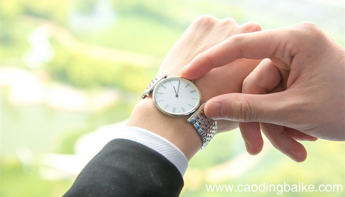 男生送女生表代表什么意思呢 男生给女生送表代表什么