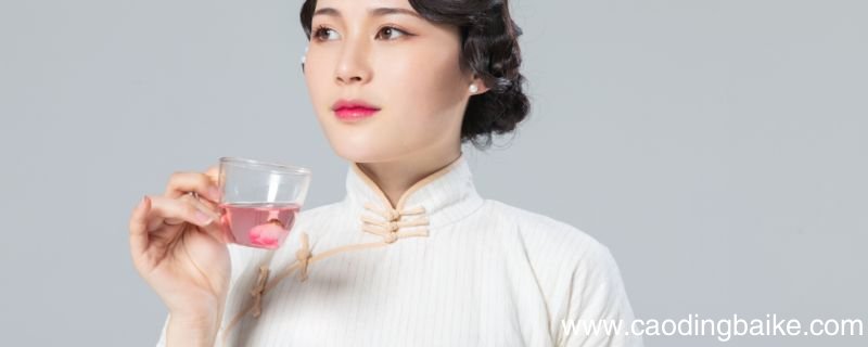 传统旗袍和改良旗袍有什么区别 传统旗袍和改良旗袍的不同