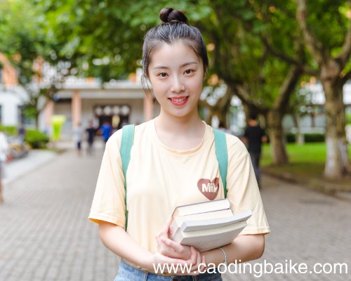 夏天牛仔阔腿裤配什么上衣夏天牛仔阔腿裤如何搭配上衣